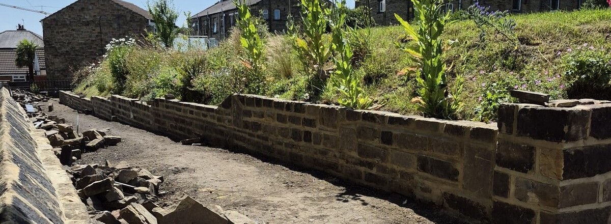 TASK5 The main stretch of wall is ready for the toppers